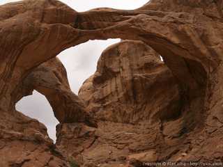 Double Arch (those little things are people)